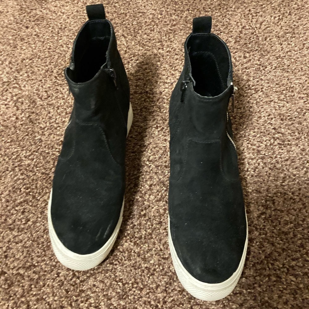 Black dress boots